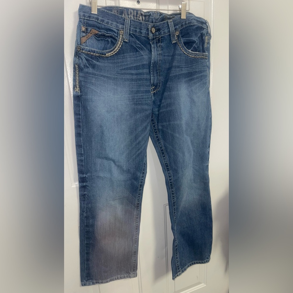 Ariat Men's Blue  straight Jeans size 36/30